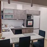 House 4-You